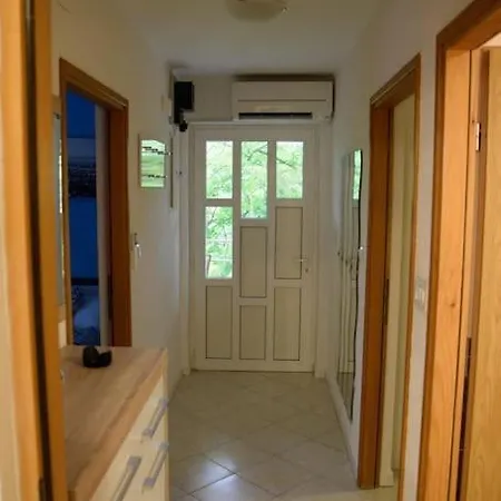 Luxury Flat With Heated Pool & Jacuzzi Rijeka