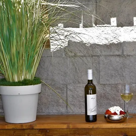 Luxury Flat With Heated Pool & Jacuzzi Rijeka