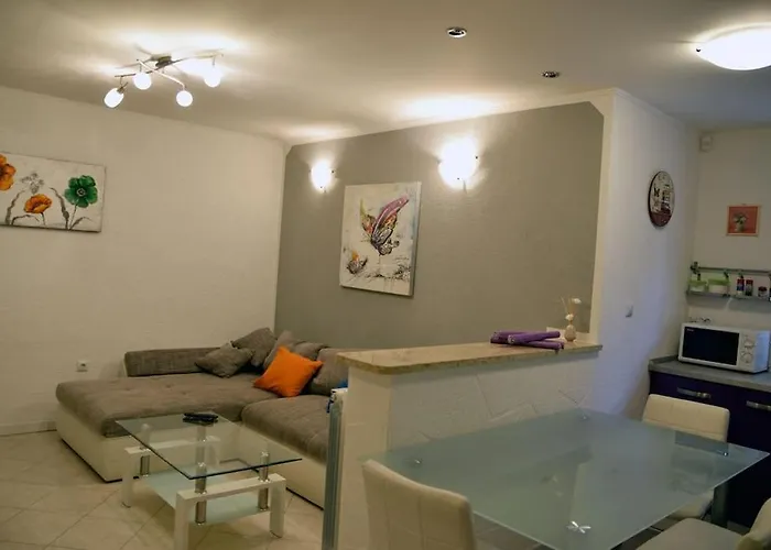 Apartman Luxury Flat With Heated Pool & Jacuzzi *