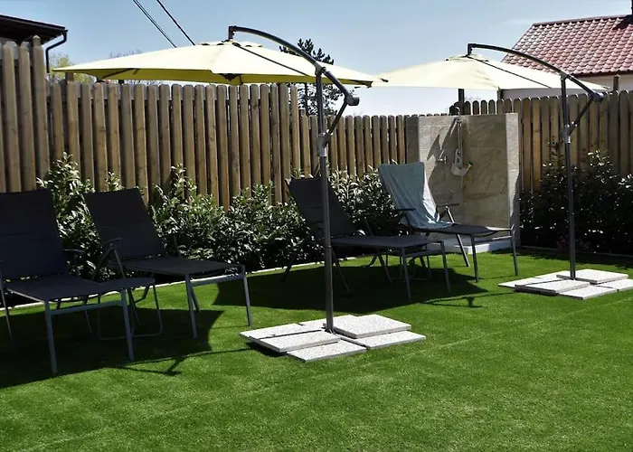 דירה Luxury Flat With Heated Pool & Jacuzzi *