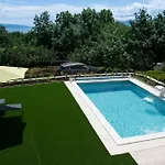 Luxury Flat With Heated Pool & Jacuzzi * Rijeka