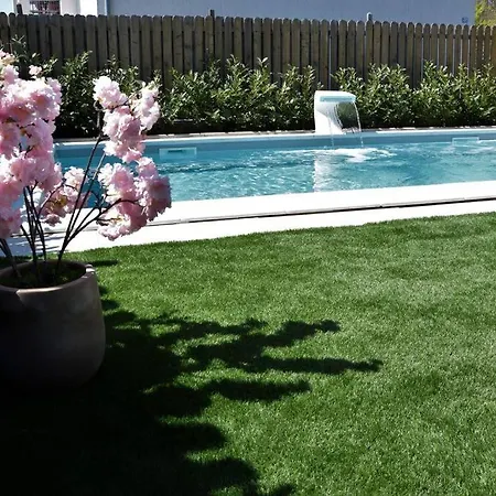 Luxury Flat With Heated Pool & Jacuzzi 里耶卡