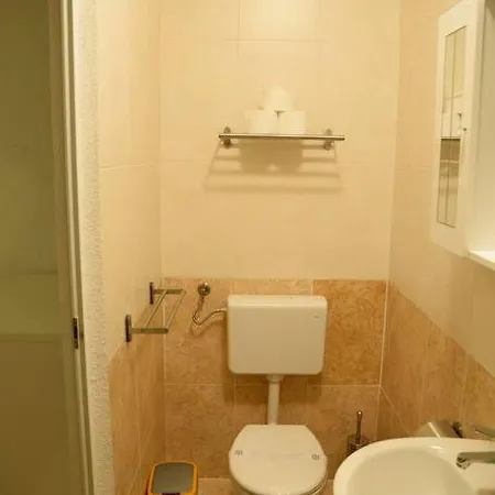 Luxury Flat With Heated Pool & Jacuzzi Rijeka